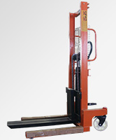 液壓堆高車安全使用要點